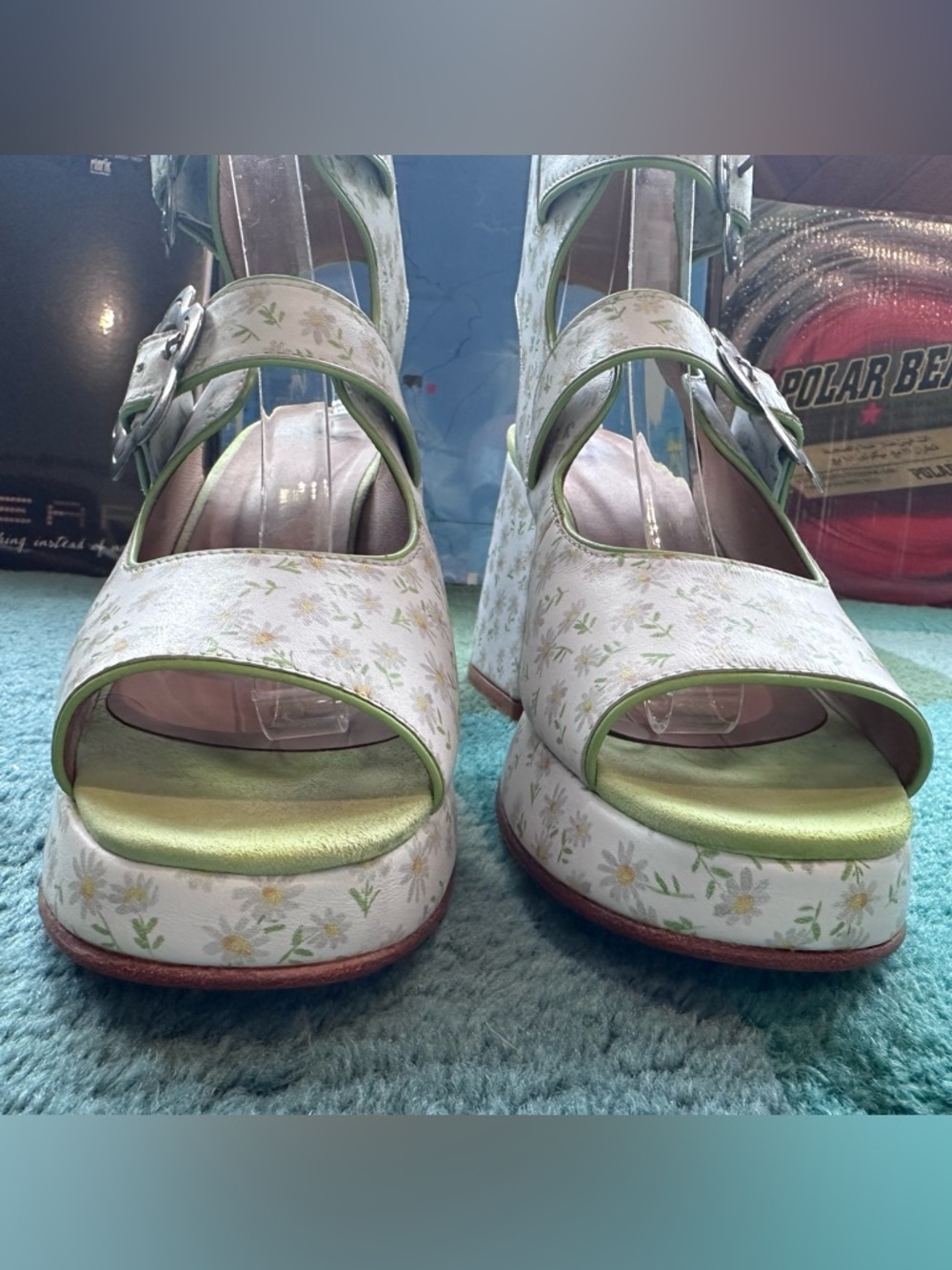 Fluevog NEARLY NEW Picnic Charleson white/green daisies buckle platform sandal-9 - Picture 7 of 16
